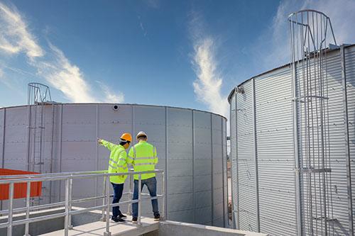 Two,Asian,Male,Industrial,Engineers,Work,Is,Planning,Work,Inspection